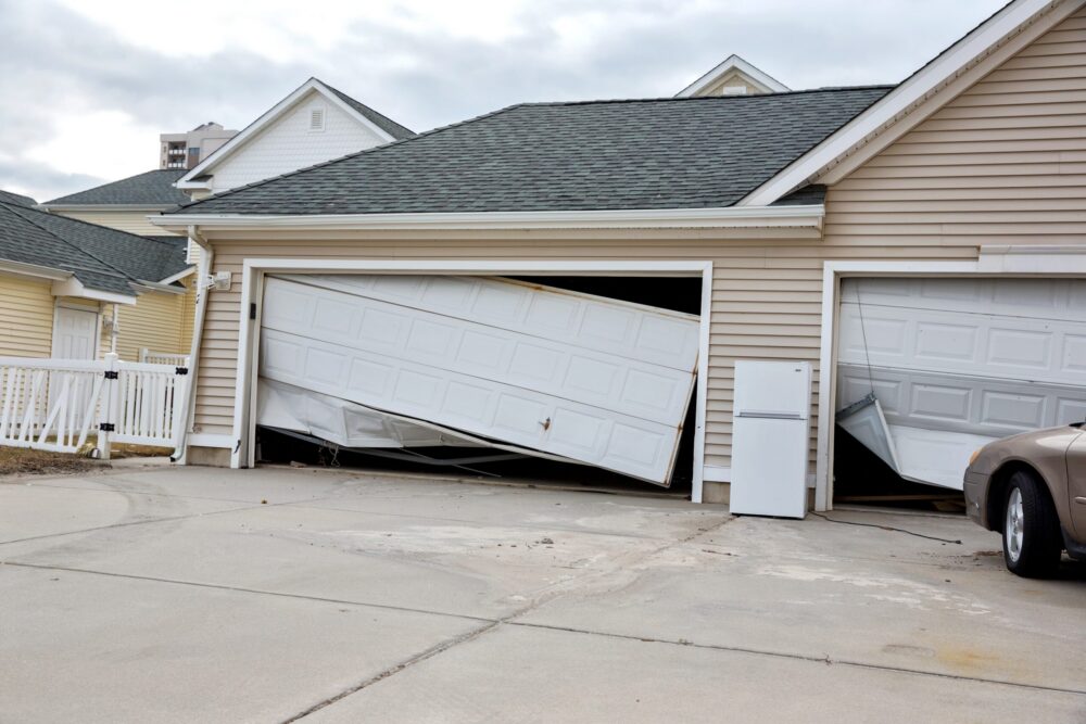 What Utah Homeowners Should Know About Emergency Garage Door Repairs